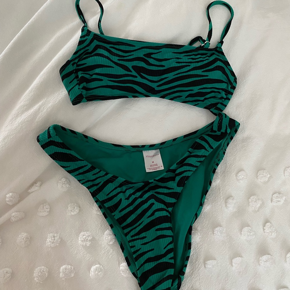Target Bikini - Picture 2 of 4